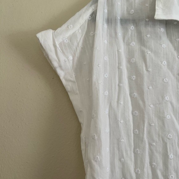 NWT | Old Navy | White Eyelet Top | Large - Picture 3 of 6